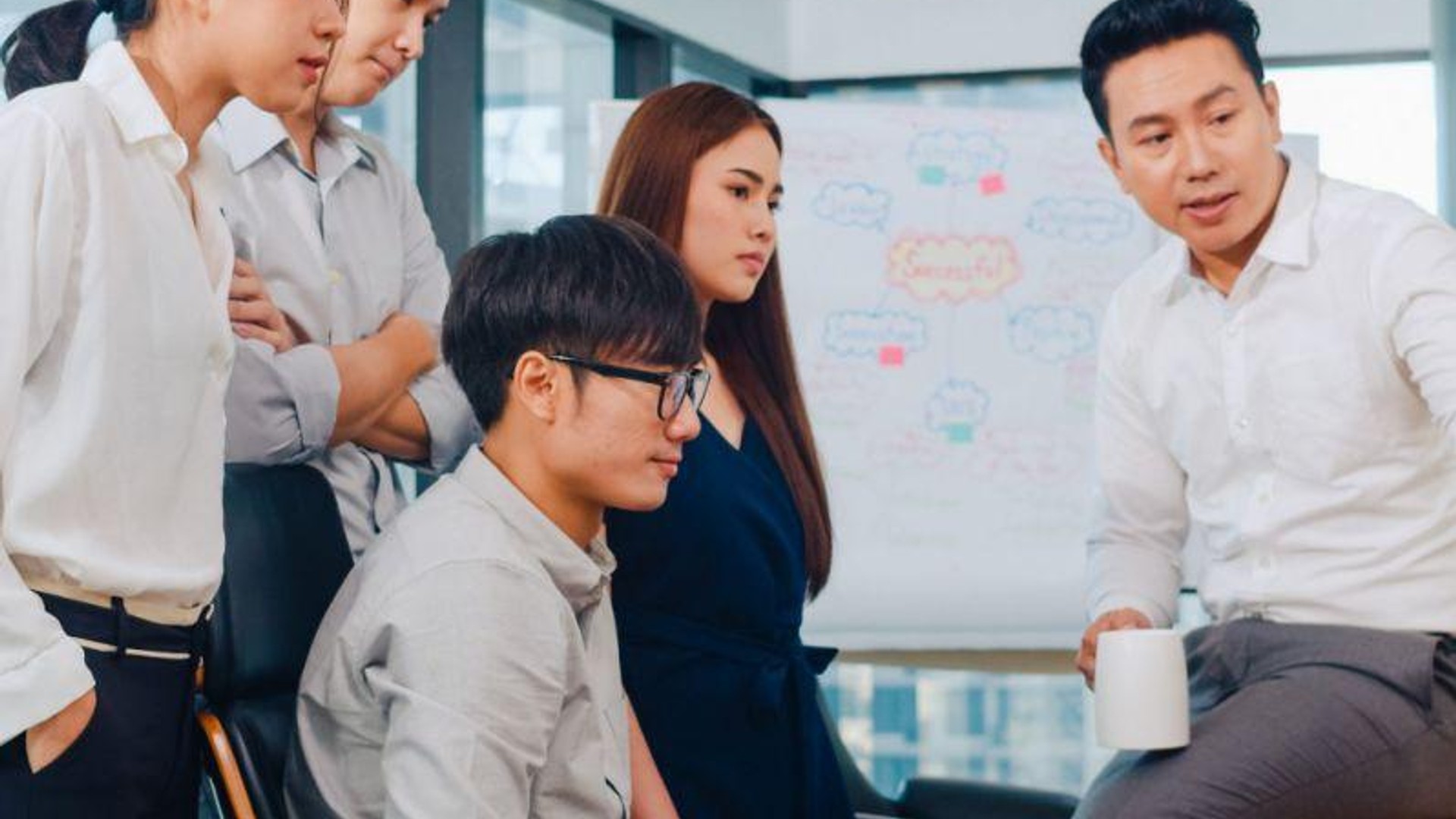 Hình ảnh đại diện cho cờ bạc có trách nhiệm, thể hiện sự cân bằng và an toàn trong giải trí trực tuyến tại ok789